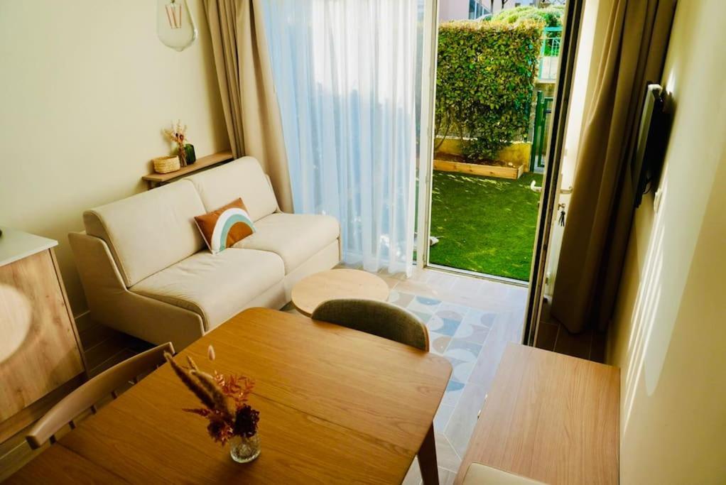Le Bel Iris - Acces Direct Plage Apartment Châtelaillon-Plage Екстериор снимка