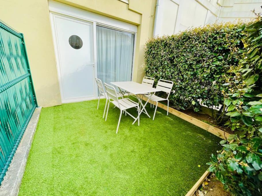 Le Bel Iris - Acces Direct Plage Apartment Châtelaillon-Plage Екстериор снимка